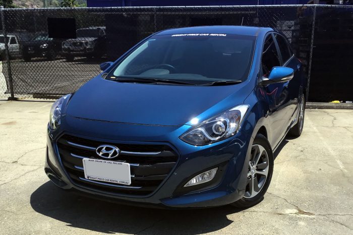 Hyundai i30 Dark Blue